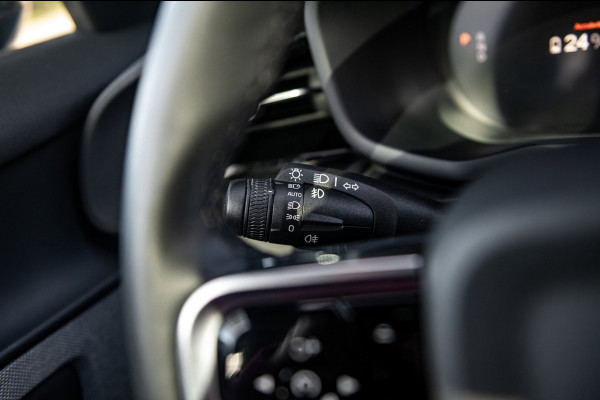 Polestar 2 Long Range Dual Motor Launch Edition 78kWh SOH 92% I BTW I 360 Camera I Luxe leder I Panoramadak I Performance Pack