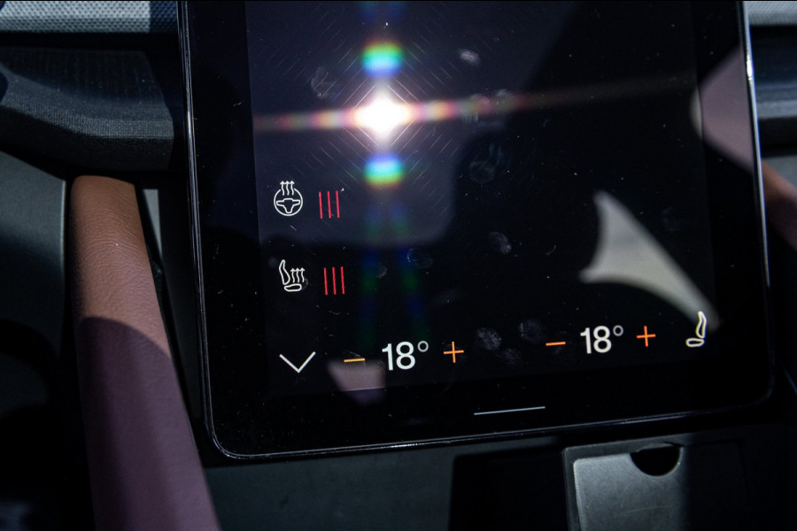 Polestar 2 Long Range Dual Motor Launch Edition 78kWh SOH 92% I BTW I 360 Camera I Luxe leder I Panoramadak I Performance Pack