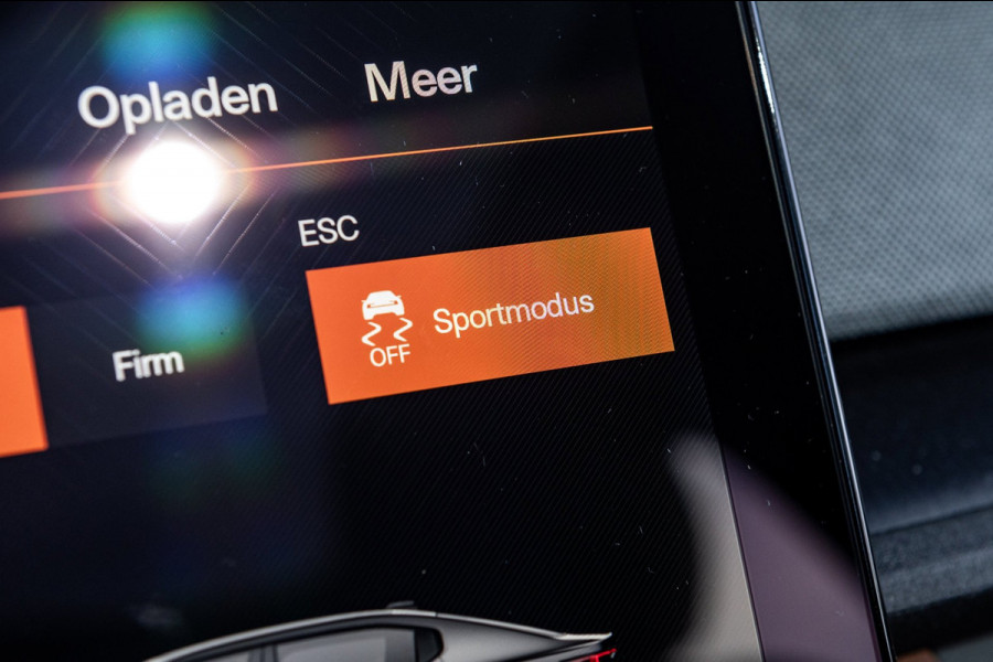 Polestar 2 Long Range Dual Motor Launch Edition 78kWh SOH 92% I BTW I 360 Camera I Luxe leder I Panoramadak I Performance Pack