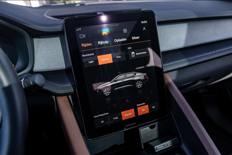 Polestar 2 Long Range Dual Motor Launch Edition 78kWh SOH 92% I BTW I 360 Camera I Luxe leder I Panoramadak I Performance Pack