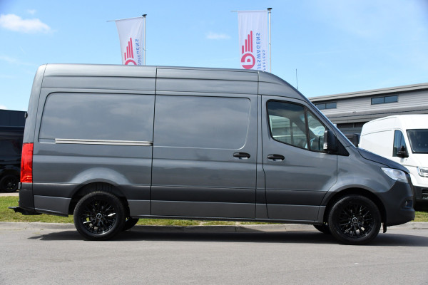 Mercedes-Benz Sprinter 316 2.2 CDI L2H2 RWD PB Edition Camera, Cruise, 3500kg, Trekhaak,  Carplay, 164pk, Stoelverarming, Multimedia, Uniek!