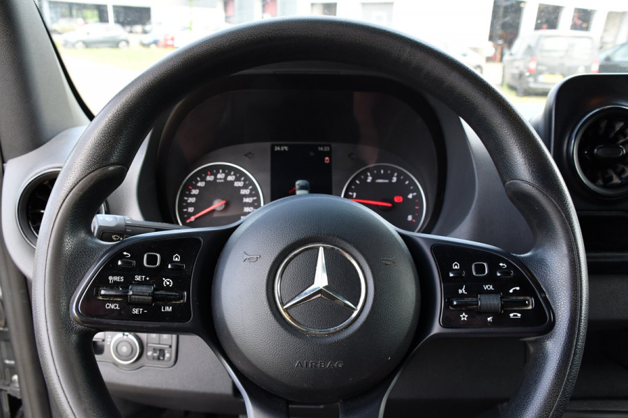 Mercedes-Benz Sprinter 316 2.2 CDI L2H2 RWD PB Edition Camera, Cruise, 3500kg, Trekhaak,  Carplay, 164pk, Stoelverarming, Multimedia, Uniek!
