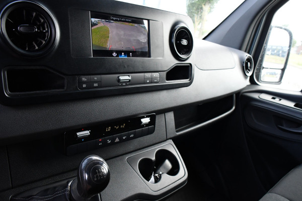 Mercedes-Benz Sprinter 316 2.2 CDI L2H2 RWD PB Edition Camera, Cruise, 3500kg, Trekhaak,  Carplay, 164pk, Stoelverarming, Multimedia, Uniek!