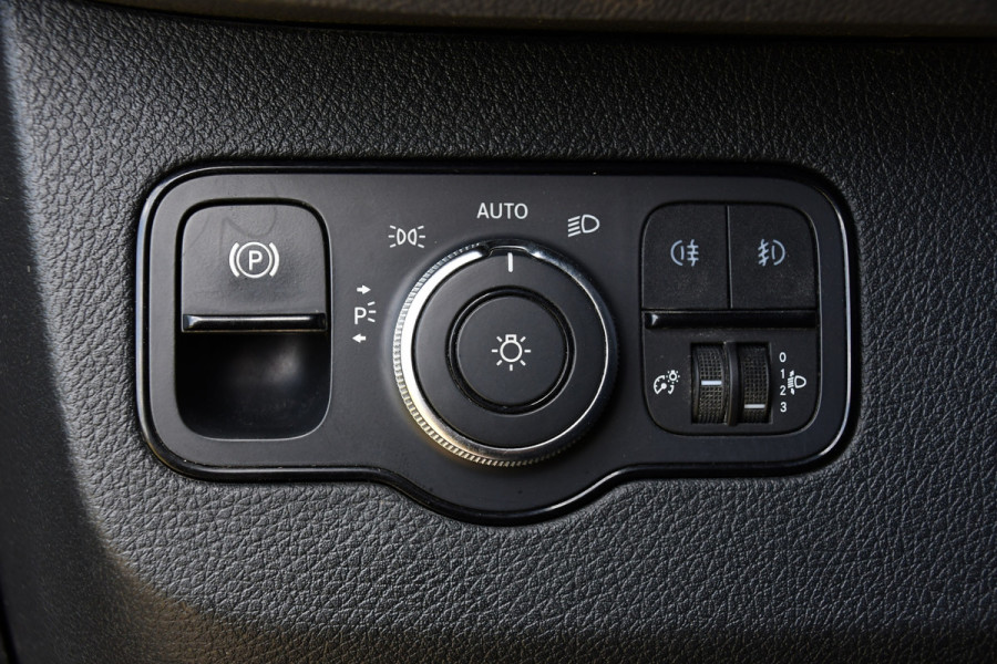 Mercedes-Benz Sprinter 316 2.2 CDI L2H2 RWD PB Edition Camera, Cruise, 3500kg, Trekhaak,  Carplay, 164pk, Stoelverarming, Multimedia, Uniek!