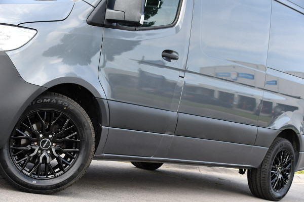 Mercedes-Benz Sprinter 316 2.2 CDI L2H2 RWD PB Edition Camera, Cruise, 3500kg, Trekhaak,  Carplay, 164pk, Stoelverarming, Multimedia, Uniek!