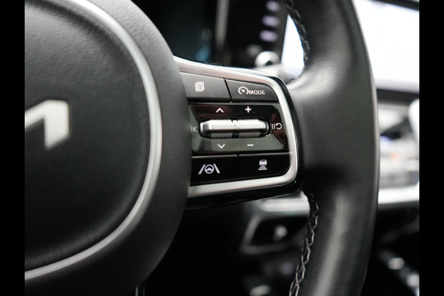 Kia Sorento 1.6 T-GDI 4WD ExecutiveLine PHEV 265pk Dealer O.H | Panodak | Trekhaak Afn. | Adaptive Cruise | Lederen Comfortzetels Ventilatie & Memory | 360 Camera | Head Up | BOSE | Cameraspiegels | Matrix LED | Plug In Hybrid |