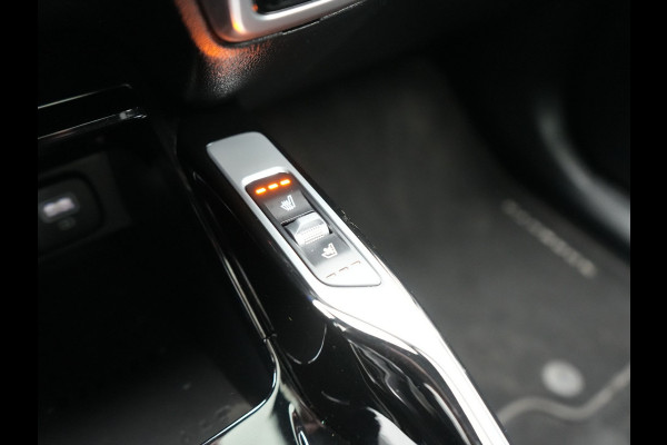 Kia Sorento 1.6 T-GDI 4WD ExecutiveLine PHEV 265pk Dealer O.H | Panodak | Trekhaak Afn. | Adaptive Cruise | Lederen Comfortzetels Ventilatie & Memory | 360 Camera | Head Up | BOSE | Cameraspiegels | Matrix LED | Plug In Hybrid |