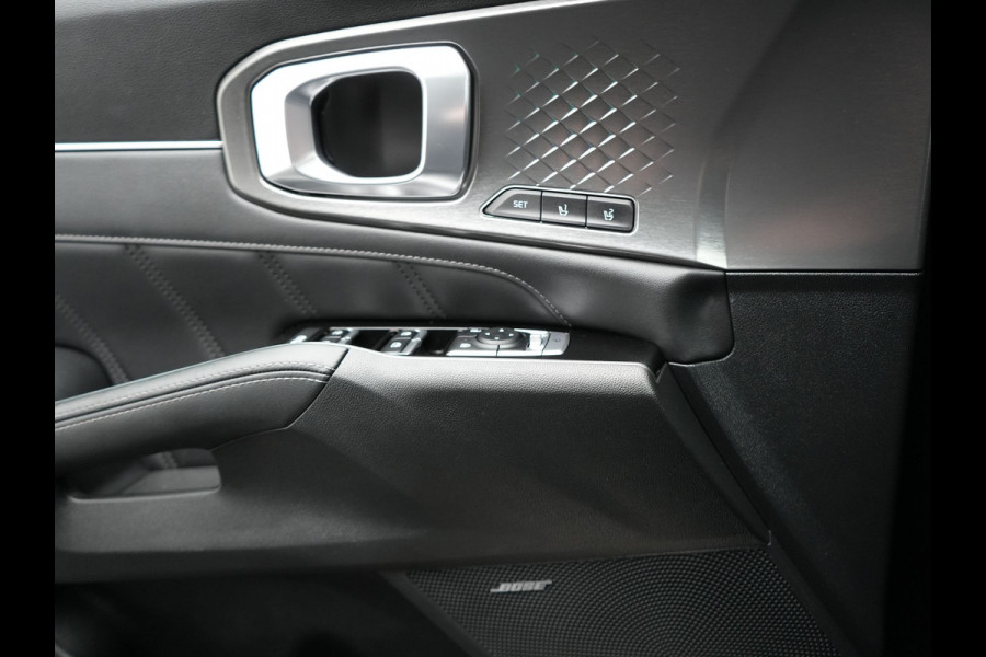 Kia Sorento 1.6 T-GDI 4WD ExecutiveLine PHEV 265pk Dealer O.H | Panodak | Trekhaak Afn. | Adaptive Cruise | Lederen Comfortzetels Ventilatie & Memory | 360 Camera | Head Up | BOSE | Cameraspiegels | Matrix LED | Plug In Hybrid |