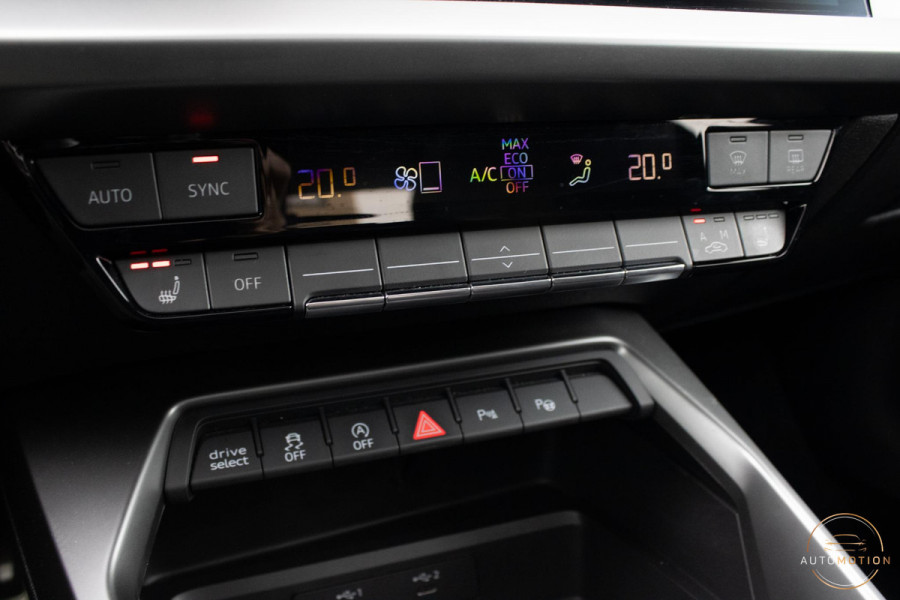 Audi A3 35 TFSI PANO S LINE LEDER CAMERA ELEKTRISCHE STOELEN