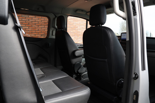 Ford Transit Custom 320 2.0 TDCI 170 PK L2H1 Limited DC | Dubbel Cabine | ACC | BLIS | Elek stoelen | Lederen bekleding | CarPlay | Camera | Navigat | Trekhaak | DAB | Stoelverwarming | Nieuwe APK | 5-Zitter