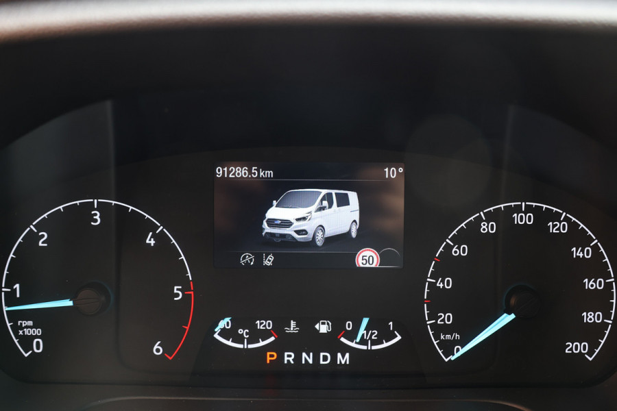 Ford Transit Custom 320 2.0 TDCI 170 PK L2H1 Limited DC | Dubbel Cabine | ACC | BLIS | Elek stoelen | Lederen bekleding | CarPlay | Camera | Navigat | Trekhaak | DAB | Stoelverwarming | Nieuwe APK | 5-Zitter