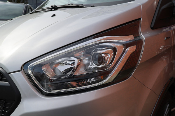 Ford Transit Custom 320 2.0 TDCI 170 PK L2H1 Limited DC | Dubbel Cabine | ACC | BLIS | Elek stoelen | Lederen bekleding | CarPlay | Camera | Navigat | Trekhaak | DAB | Stoelverwarming | Nieuwe APK | 5-Zitter