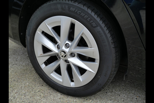 Škoda Octavia Combi 1.0 TSI BUSINESS | PANORAMA | DIGI DASH | LED | TREKHAAK | DEALER O-H!!