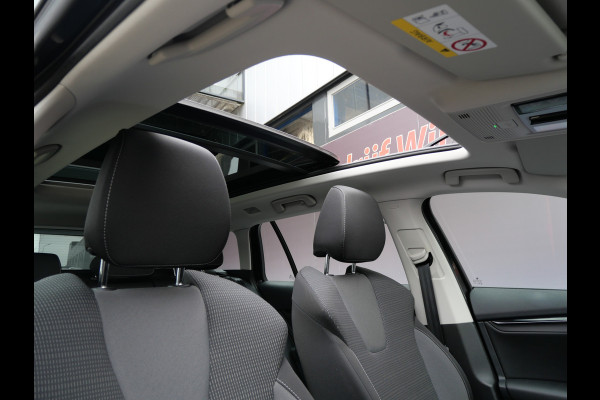 Škoda Octavia Combi 1.0 TSI BUSINESS | PANORAMA | DIGI DASH | LED | TREKHAAK | DEALER O-H!!