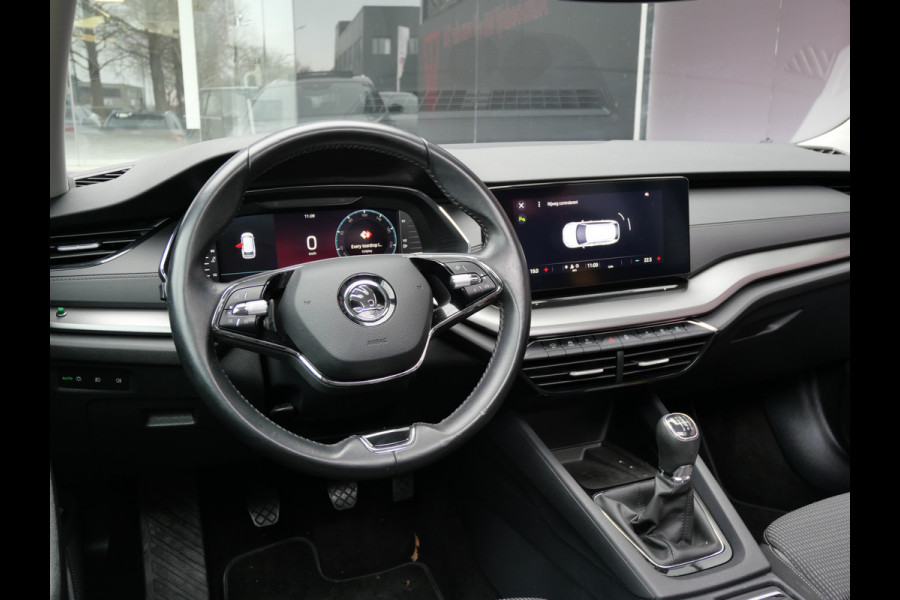 Škoda Octavia Combi 1.0 TSI BUSINESS | PANORAMA | DIGI DASH | LED | TREKHAAK | DEALER O-H!!