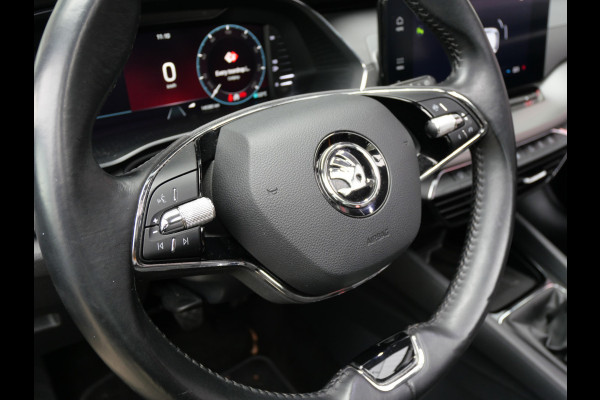 Škoda Octavia Combi 1.0 TSI BUSINESS | PANORAMA | DIGI DASH | LED | TREKHAAK | DEALER O-H!!