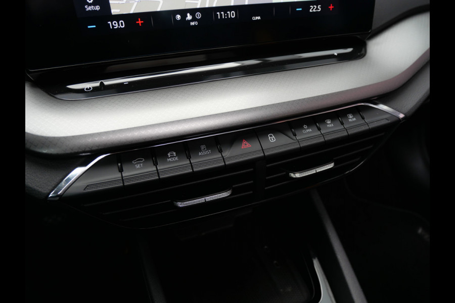 Škoda Octavia Combi 1.0 TSI BUSINESS | PANORAMA | DIGI DASH | LED | TREKHAAK | DEALER O-H!!