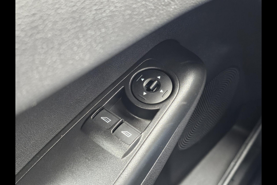 Ford Transit Courier 1.0 EcoBoost Trend Nieuwstaat | Airco | Bluetooth | Multifunctioneel stuur | Neerklapbare passagiersstoel |
