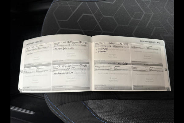 Peugeot 2008 1.2 PureTech Allure | Navi | Cruise