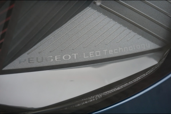 Peugeot 3008 195PK PHEV Allure AUT. | CAMERA | EL CLIMATE | NAVI | SUPER LUXE