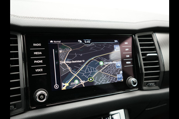 Škoda Kodiaq 1.5 TSI Sportline Business 150pk DSG | Trekhaak Af Fabriek | Adaptive Cruise | Camera | Alcantara Sportstoelen Memory & Verwarmd | Keyless | Sfeerverlichting | Apple Carplay | Virtual | Navigatie | DAB |