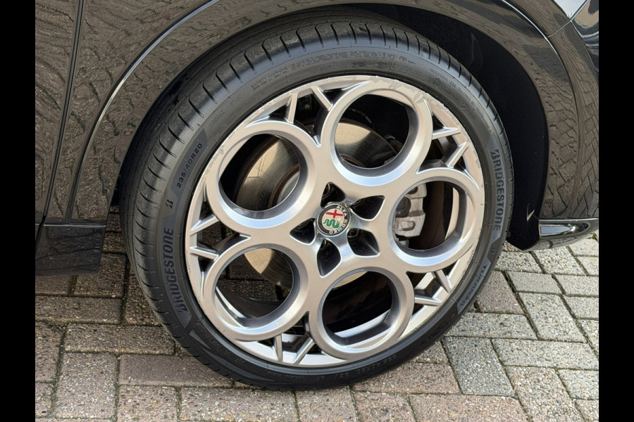 Alfa Romeo Tonale 1.5T Hybrid Ti Panorama Pdc+Camera Carplay Cruise Mem. Seats Stoelverwarming/ventilatie Stuurverwarming