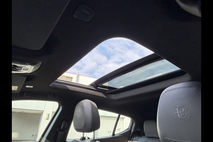 Alfa Romeo Tonale 1.5T Hybrid Ti Panorama Pdc+Camera Carplay Cruise Mem. Seats Stoelverwarming/ventilatie Stuurverwarming