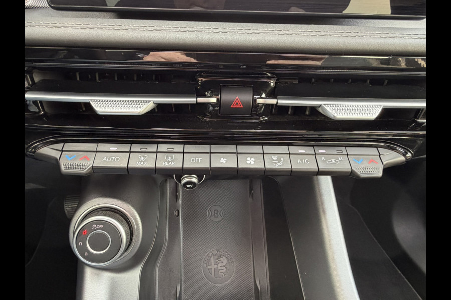 Alfa Romeo Tonale 1.5T Hybrid Ti Panorama Pdc+Camera Carplay Cruise Mem. Seats Stoelverwarming/ventilatie Stuurverwarming