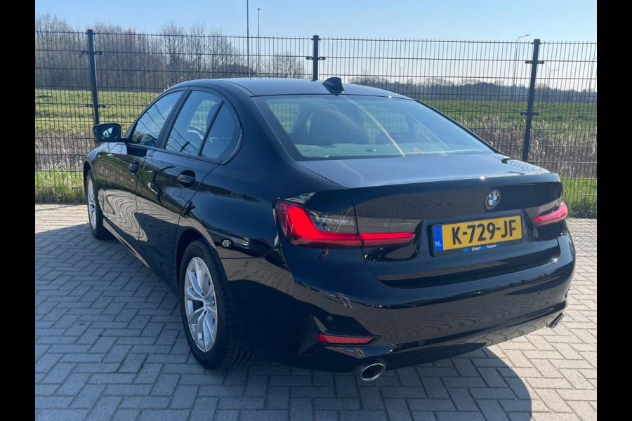 BMW 3 Serie 318i Executive Edition NAVI | CarPlay | LED