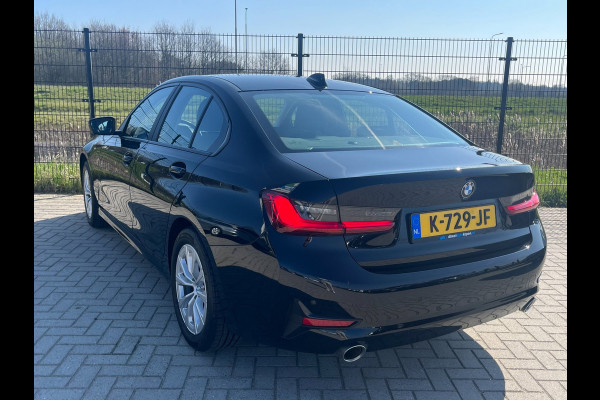 BMW 3 Serie 318i Executive Edition NAVI | CarPlay | LED