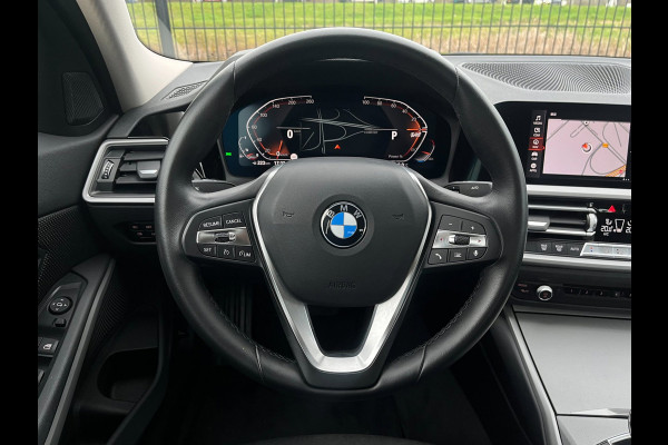 BMW 3 Serie 318i Executive Edition NAVI | CarPlay | LED