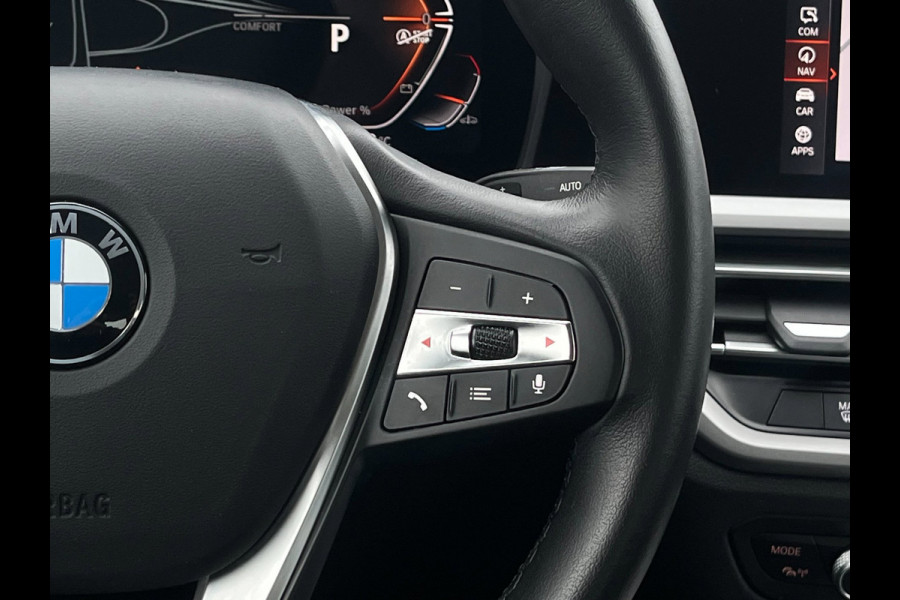 BMW 3 Serie 318i Executive Edition NAVI | CarPlay | LED