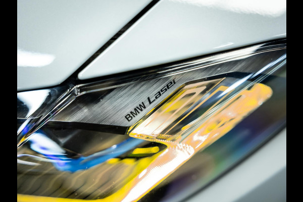 BMW 4 Serie Cabrio M4 xDrive Competition | Carbon Performance Pack | Yellow DRL'S | Brooklyn Grau | Stuurverwarming en nek verwarming |