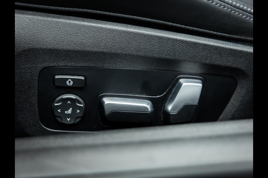 BMW 4 Serie Cabrio M4 xDrive Competition | Carbon Performance Pack | Yellow DRL'S | Brooklyn Grau | Stuurverwarming en nek verwarming |