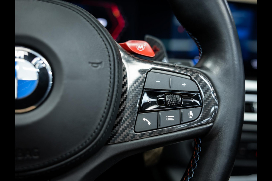 BMW 4 Serie Cabrio M4 xDrive Competition | Carbon Performance Pack | Yellow DRL'S | Brooklyn Grau | Stuurverwarming en nek verwarming |