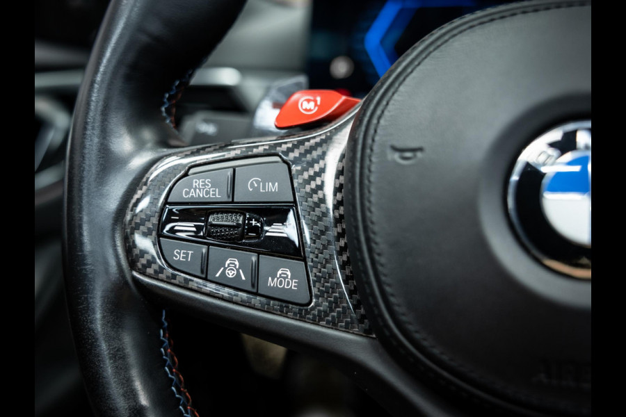 BMW 4 Serie Cabrio M4 xDrive Competition | Carbon Performance Pack | Yellow DRL'S | Brooklyn Grau | Stuurverwarming en nek verwarming |