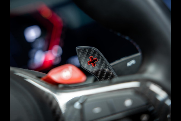 BMW 4 Serie Cabrio M4 xDrive Competition | Carbon Performance Pack | Yellow DRL'S | Brooklyn Grau | Stuurverwarming en nek verwarming |