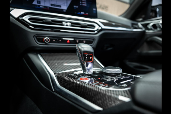 BMW 4 Serie Cabrio M4 xDrive Competition | Carbon Performance Pack | Yellow DRL'S | Brooklyn Grau | Stuurverwarming en nek verwarming |