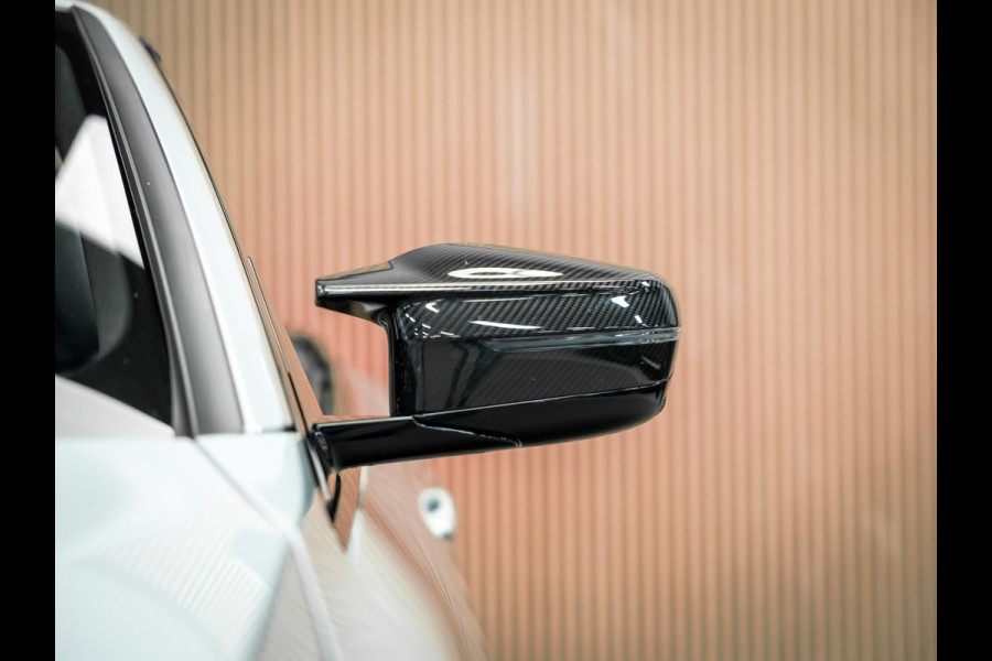 BMW 4 Serie Cabrio M4 xDrive Competition | Carbon Performance Pack | Yellow DRL'S | Brooklyn Grau | Stuurverwarming en nek verwarming |