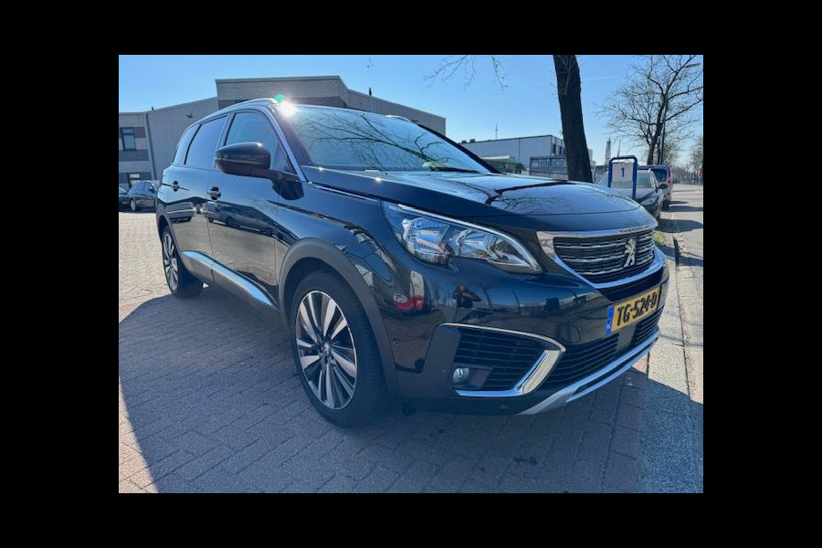 Peugeot 5008 1.2 PureTech Allure 7 Persoons Airco/ECC,Cruisecontrol,Navigatie,Half Leder