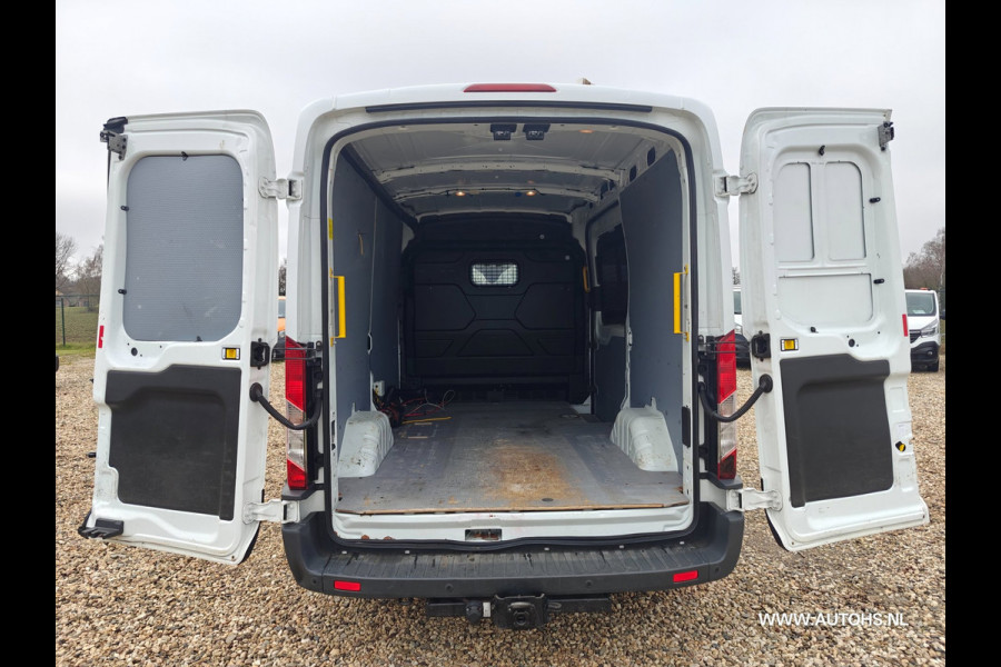 Ford Transit 350 2.0 TDCI L2H2 Trend , 1e Eig , Ex overheid , Euro 6 , Airco, Camera , cruise , in pracht staat.