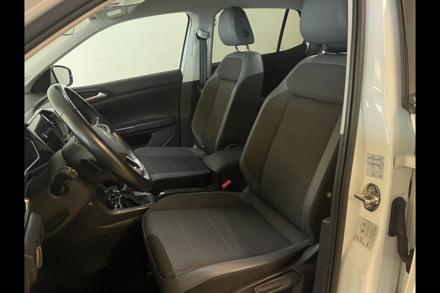 Volkswagen T-Cross 1.0 TSI R-Line DSG automaat AIRCO NAVI CRUISE VIRT COCKPIT PDC CAM APPLE CARPLAY PDC 18 INCH VELGEN NIEUWSTAAT