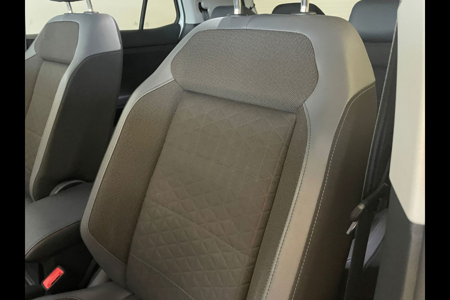 Volkswagen T-Cross 1.0 TSI R-Line DSG automaat AIRCO NAVI CRUISE VIRT COCKPIT PDC CAM APPLE CARPLAY PDC 18 INCH VELGEN NIEUWSTAAT