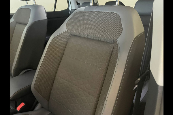 Volkswagen T-Cross 1.0 TSI R-Line DSG automaat AIRCO NAVI CRUISE VIRT COCKPIT PDC CAM APPLE CARPLAY PDC 18 INCH VELGEN NIEUWSTAAT