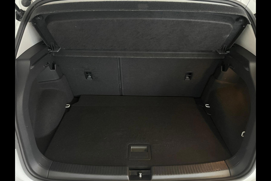 Volkswagen T-Cross 1.0 TSI R-Line DSG automaat AIRCO NAVI CRUISE VIRT COCKPIT PDC CAM APPLE CARPLAY PDC 18 INCH VELGEN NIEUWSTAAT