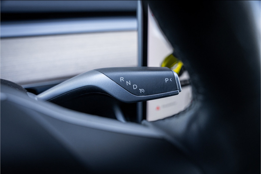 Tesla Model 3 Standard RWD Plus 60 kWh ** Autopilot ** Trekhaak