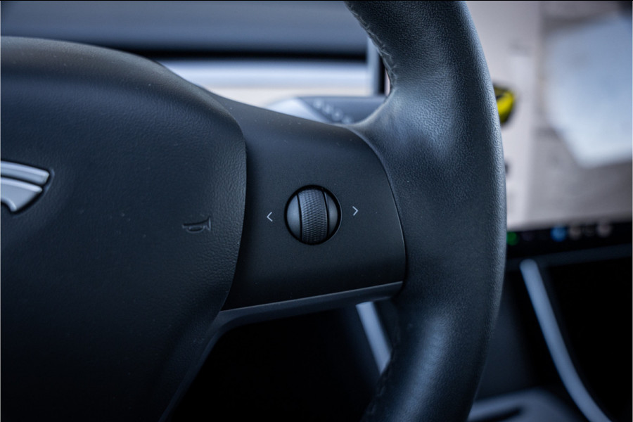 Tesla Model 3 Standard RWD Plus 60 kWh ** Autopilot ** Trekhaak