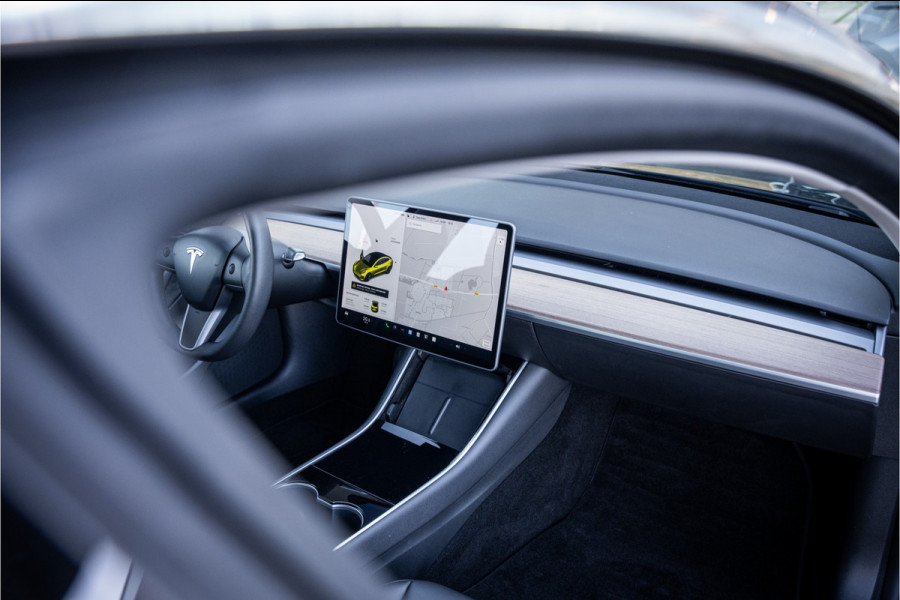 Tesla Model 3 Standard RWD Plus 60 kWh ** Autopilot ** Trekhaak