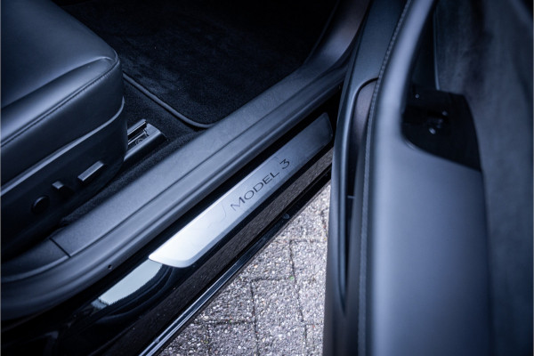 Tesla Model 3 Standard RWD Plus 60 kWh ** Autopilot ** Trekhaak