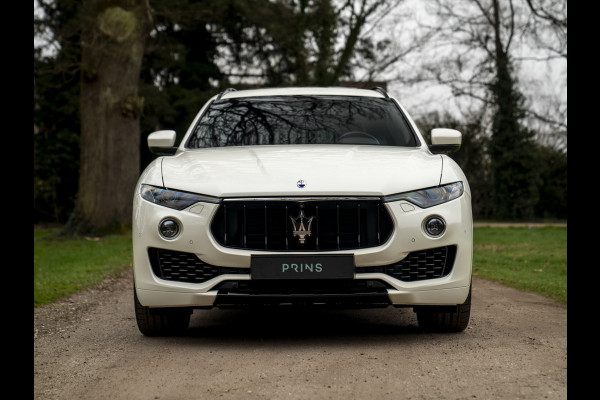 Maserati Levante 3.0 V6 Modena S AWD | Pano-dak | Harman/Kardon | Luchtvering | Carbon interieur